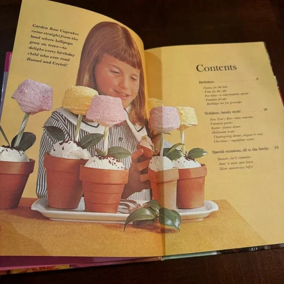 Better Homes & Gardens Birthday and Family Celebrations Vintage Book - Picture 3 of 7